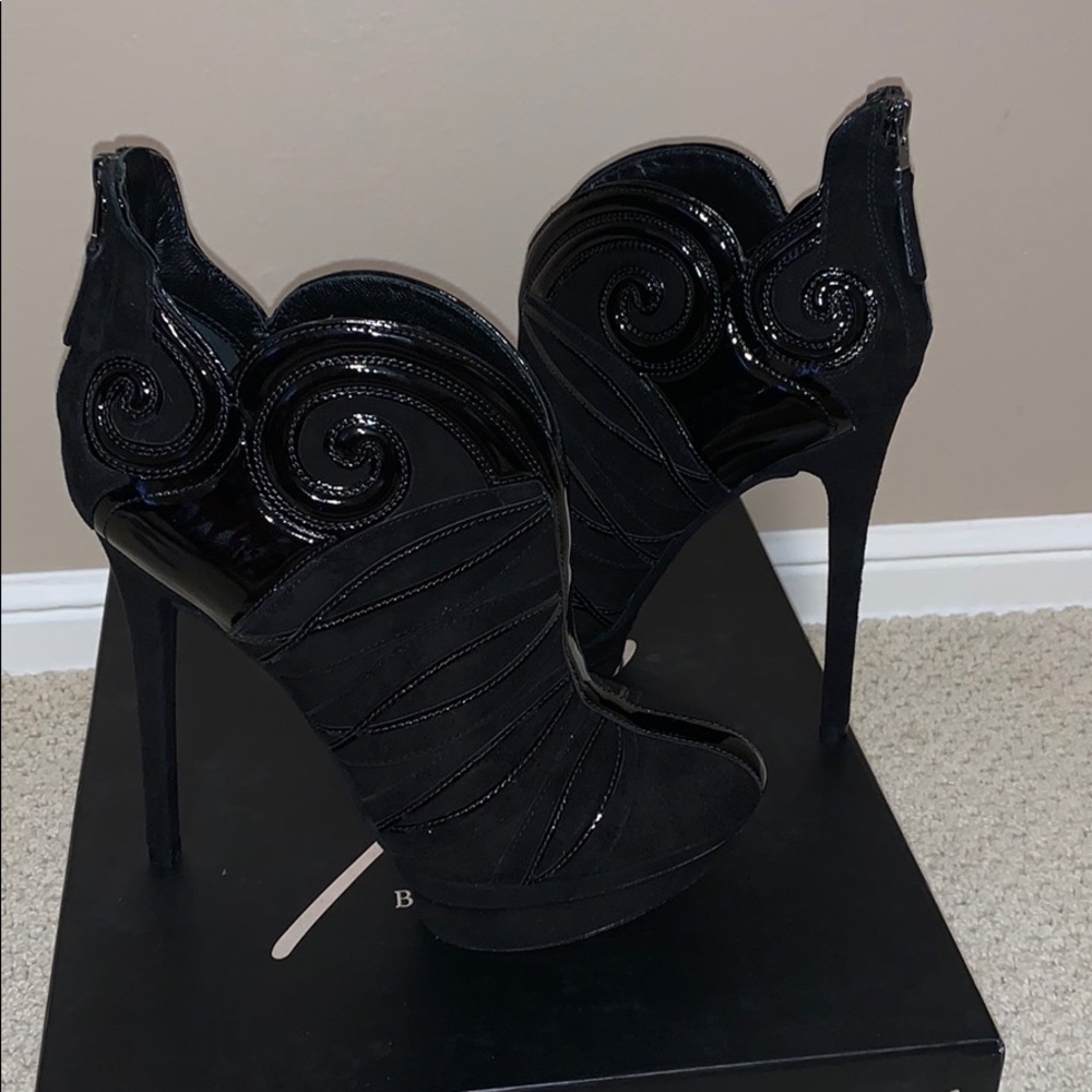 ⭐️2x HOST PICK!⭐️ BNIB Brian Atwood Figara Suede & Patent Platform Booties 8.5 - Picture 5 of 7
